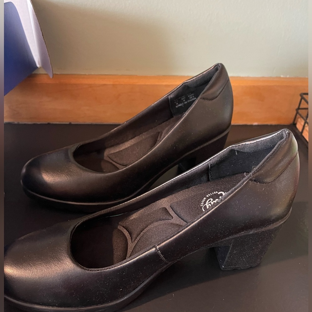 Pump heel shoes kitten heel women’s size 6 pumps/ shoes classic black - Picture 2 of 5